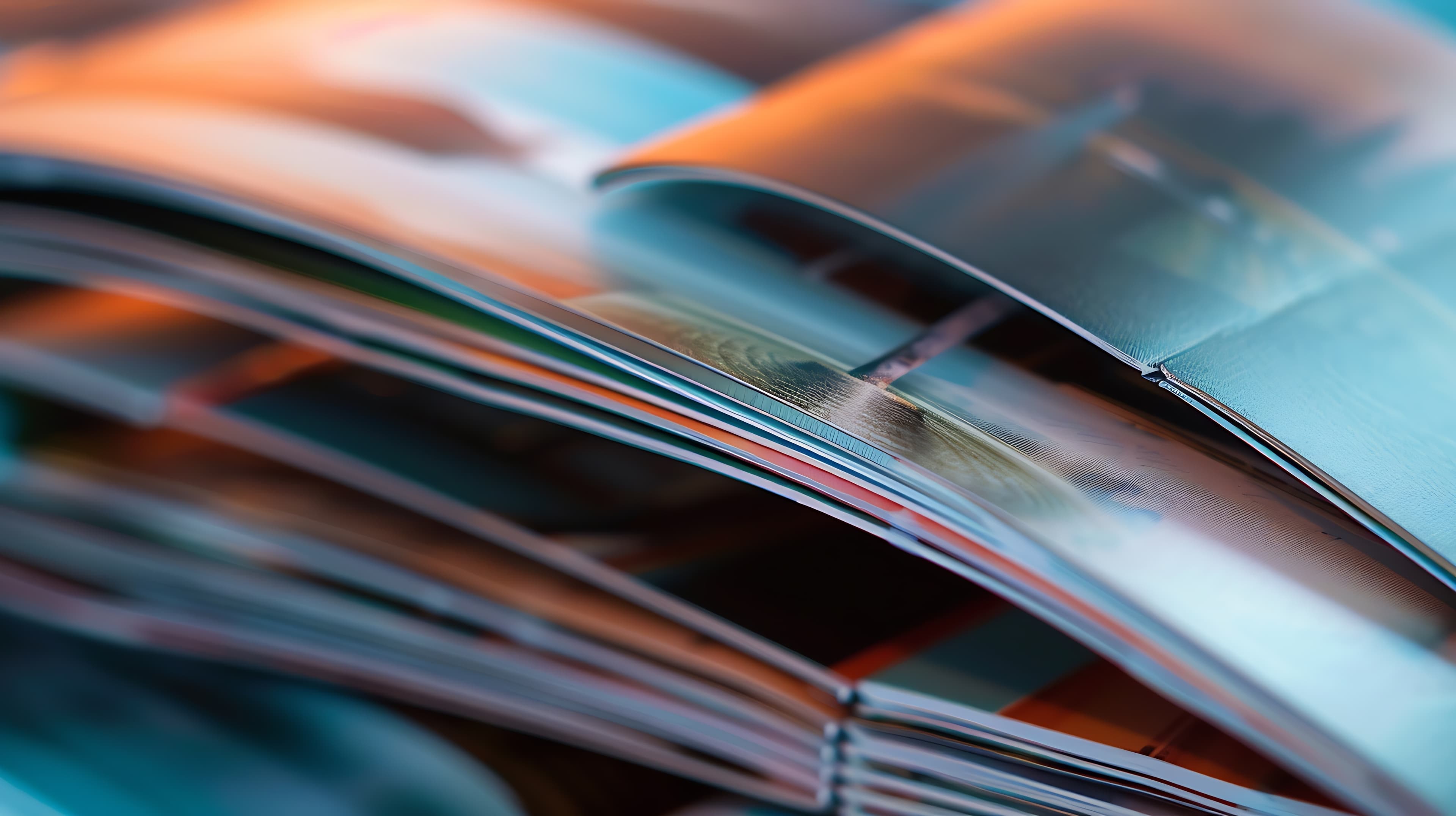 Gestapelte Magazine - Corporate Publishing und Editorial Design