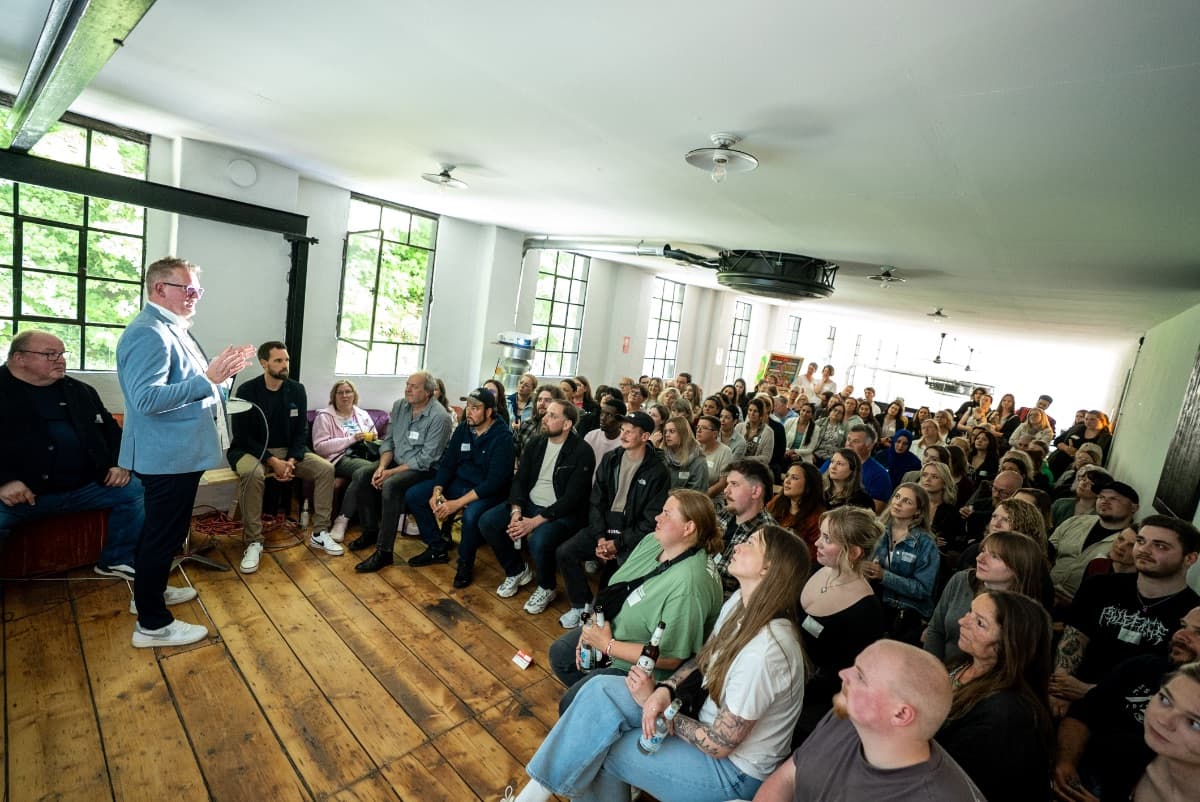 Brand Day der Jetzt Jugendhilfe: Präsentation vor den Mitarbeitenden