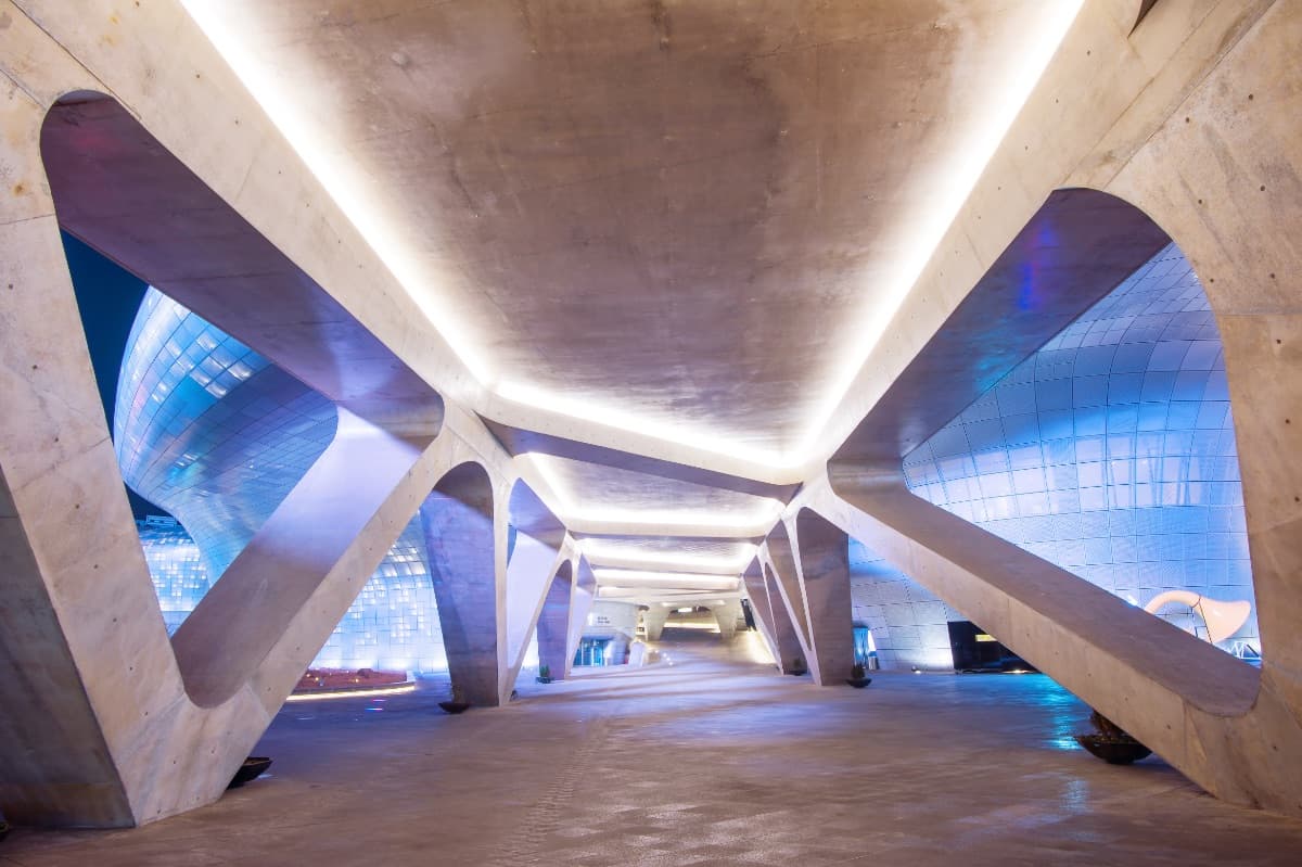 Dongdaemun Design Plaza - Architektur für CMS-Entscheidungen